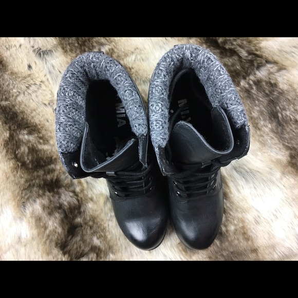 SOLD - MIA George Boot in Black Size 7.5 NWT - Picture 3 of 5